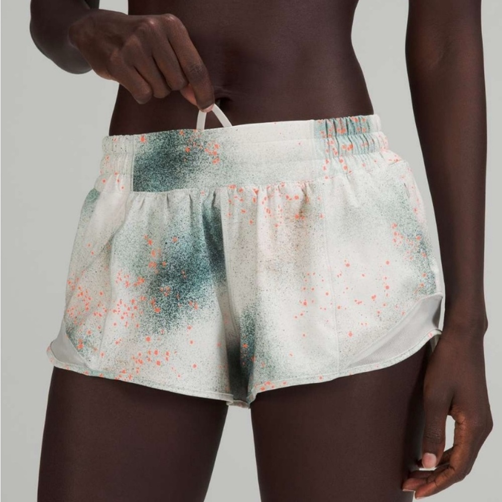 Lululemon hotty hot low rise shorts
